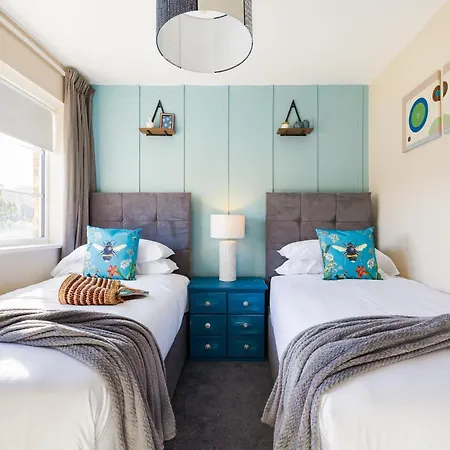 Penthouse Quiet Escape Sleeps 4 * スカーバラ