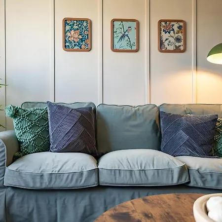 Penthouse Quiet Escape Sleeps 4 * Scarborough